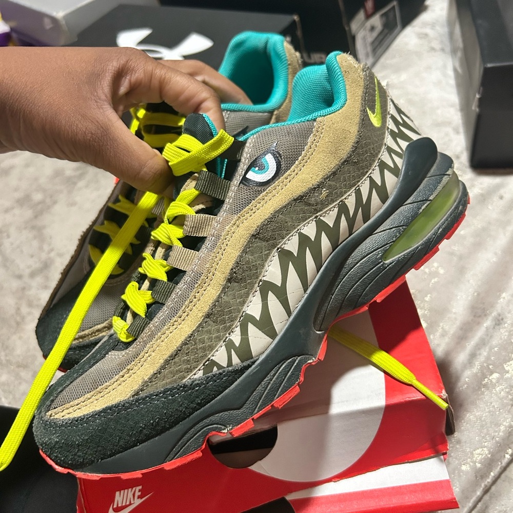 Nike Air Max monster GS 6.5